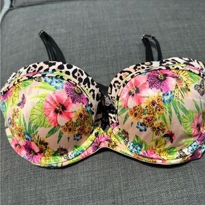 Victoria’s Secret Very Sexy Balconet Bra Floral print with animal print trim 32D